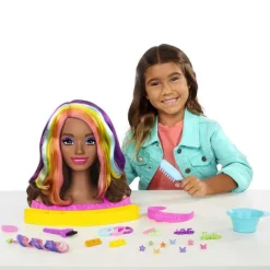 Barbie Castaña Fashion Style Peinados Arcoíris Neón