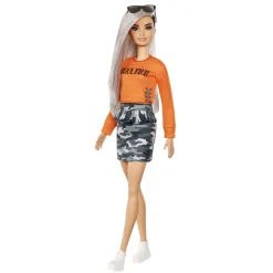 Barbie Fashion Doll & Beauty Silver Hair Sudadera y Minifalda Camo