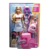 Barbie Fashion Viajera con Perrito Incluye 10 Accesorios de Viaje
