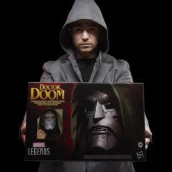 Hasbro Marvel Legends Máscara Doctor Doom