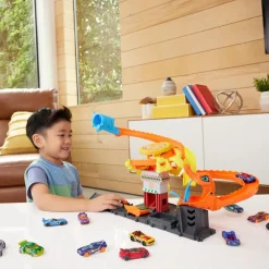 Hot Wheels City Set Ataque de Cobra vs Pizzería