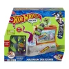 Hot Wheels Skate Park Aquarium Incluye Patineta y Sneakers
