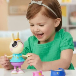 Peppa Pig Muñeca Rebecca Liebre con Out Fit de Fiesta