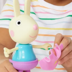 Peppa Pig Muñeca Rebecca Liebre con Out Fit de Fiesta