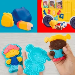Play-Doh Bus de la Escuela Set de Juegos con Accesorios y 9 Latas
