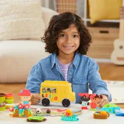 Play-Doh Bus de la Escuela Set de Juegos con Accesorios y 9 Latas